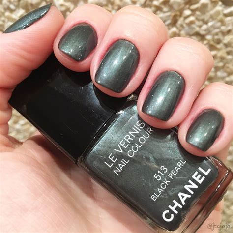 black pearl chanel nail